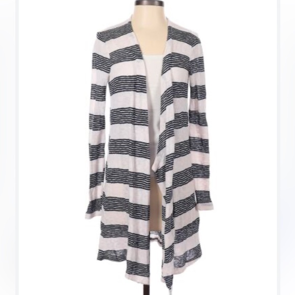 Renee C. Sweaters - Perfect condition Renee C. cardigan!